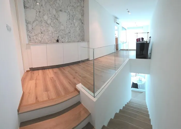 View Luxury Condo, Airportmrt Link 50 Meters Apartment *